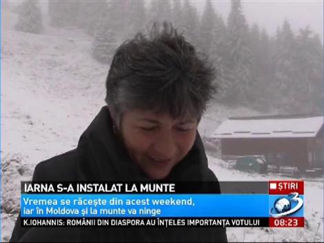 E IARNĂ &icirc;n toată regula. Ninsorile au pus stăp&acirc;nire pe zonele montane