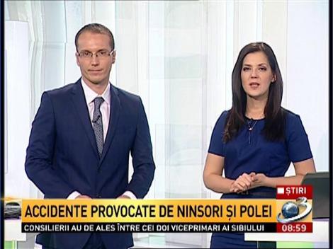 Accidente după prima ninsoare. 3 TIR-uri s-au ciocnit şi un microbuz plin cu oameni s-a răsturnat &icirc;ntr-un şanţ