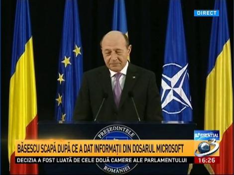 Băsescu scapă după ce a dat informaţii din dosarul Microsoft