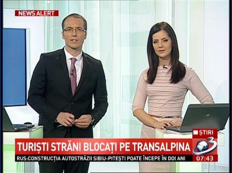 Turişti străini BLOCAŢI pe Transalpina