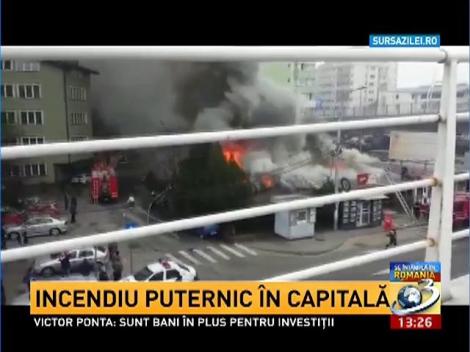 Incendiu puternic &icirc;n Capitală. O persoană a fost rănită