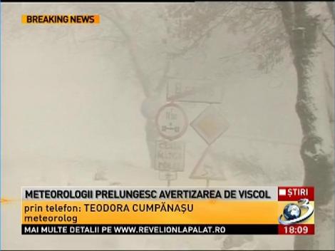 Meteorologii prelungesc avertizarea de viscol şi ninsori