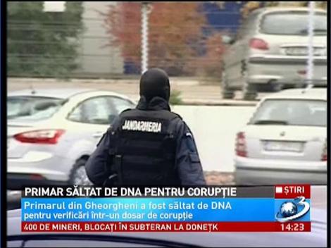 Primar săltat de DNA pentru corupţie