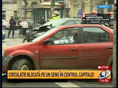 ACCIDENT RUTIER în centrul Capitalei, soldat cu doi morţi şi şase răniţi. Circulaţia în zona Piaţa Romană a fost blocată pe un sens