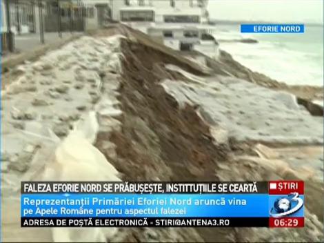 Faleza din Eforie Nord a început să se surpe