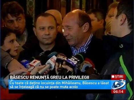 Ce mai face Băsescu în Vila Lac 3. Perioada de 60 de zile, în care trebuia să părăsească locuinţa, a expirat