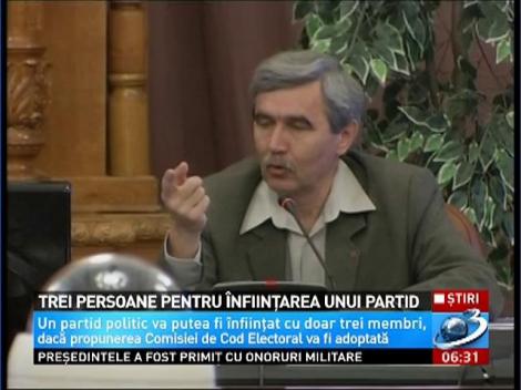 Trei persoane pentru înfiinţarea unui partid