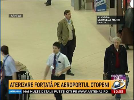 Aterizare forţată pe aeroportul otopeni. Unui pasager i s-a făcut rău