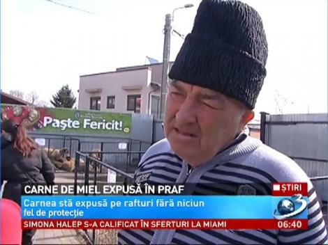 Carne de miel expusă în praf