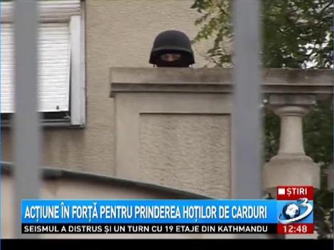 Acţiune în forţă pentru prinderea hoţilor de carduri