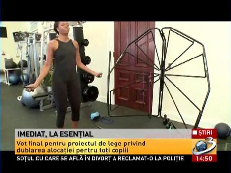 Cum se antrenează Prima doamnă a SUA. Imagini cu Michelle Obama din sala de fitness