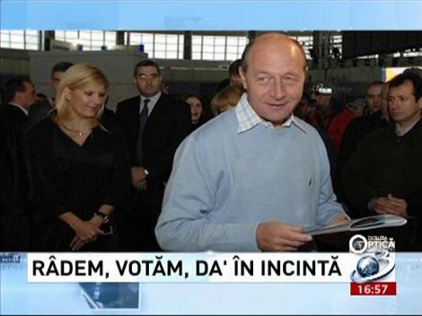 Deziluzia optică: Râdem, votăm, da' în incintă