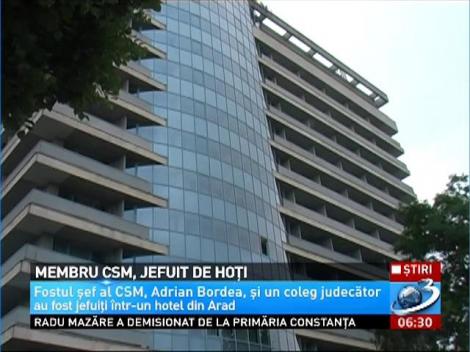 Membru CSM, jefuit de hoţi