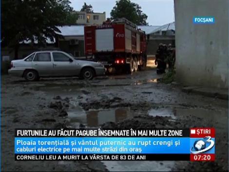Furtunile au făcut pagube &icirc;nsemnate &icirc;n mai multe zone