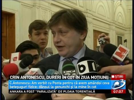 Crin Antonescu, dureri &icirc;n cot &icirc;n ziua moţiunii