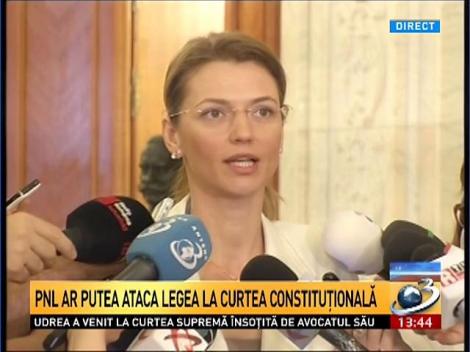 Gorghiu: &Icirc;i urez premierului Victor Ponta sănătate şi ligamente &icirc;ntregi