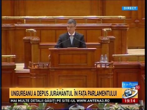 Mihai Răzvan Ungureanu a depus jurământul în faţa Parlamentului