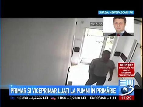 Bătaie ca în filme, în sediul Primăriei unei comune ieşene