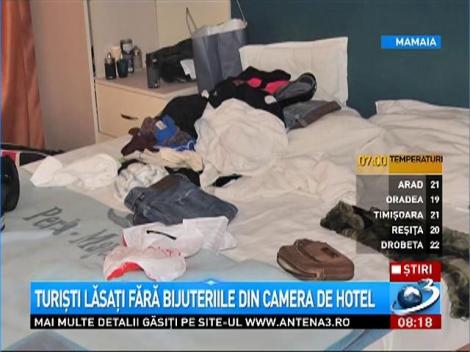 Turişti lăsaţi fără bijuterii din camera de hotel