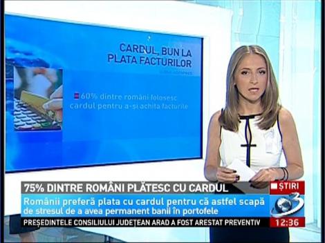 75% dintre rom&acirc;ni plătesc cu cardul