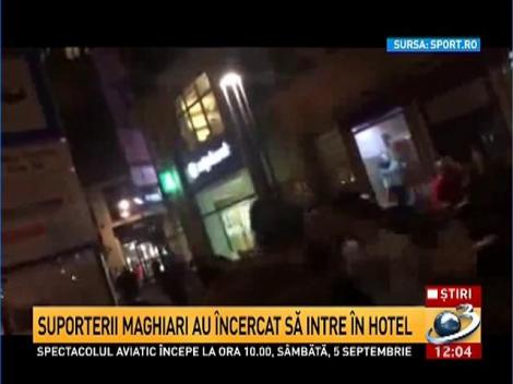 Focuri de armă în zona hotelului fotbaliştilor români. Suporterii maghiari au încercat să intre în hotel