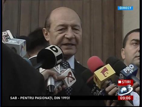 Băsescu: Resping acuzaţiile care mi se aduc