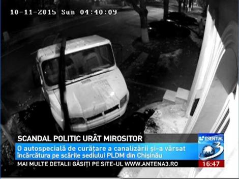 Scandal politic ur&acirc;t mirositor