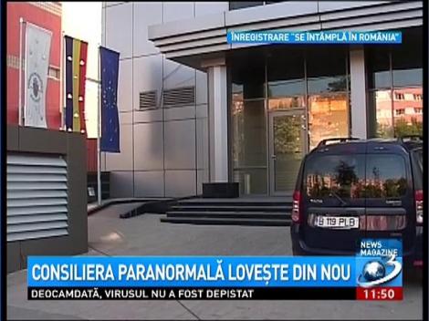 Consiliera paranormală loveşte din nou