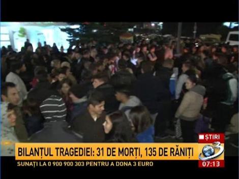 Sute de localnici din C&acirc;mpina au participat la evenimentul dedicat victimelor tragediei din clubul Colectiv