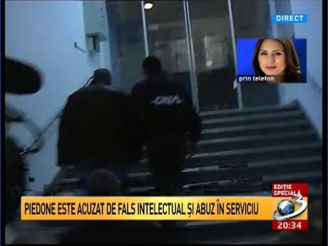 Cristian Popescu Piedone şi alţi doi angajaţi ai Primăriei Sectorului 4, arestaţi preventiv