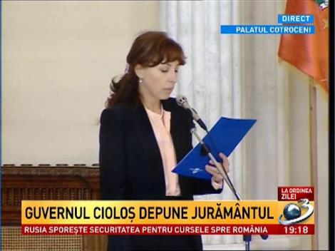 Guvernul Cioloş depune jurăm&acirc;ntul la Palatul Cotroceni