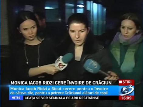 Monica Iacob Ridzi cere învoire de Crăciun