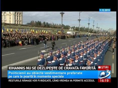 Iohannis nu se dezlipeşte de cravata favorită