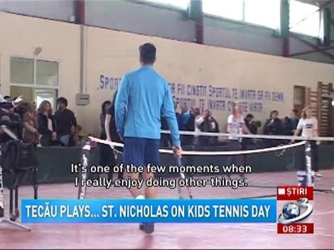 Tecău plays...  St.Nicholas on Kids Tennis Day