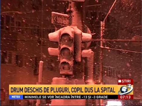 Zăpada a provocat haos &icirc;n București &icirc;n weekend. Drumarii au fost din nou amendați