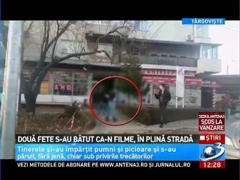 Două fete s-au bătut ca-n filme, în plină stradă