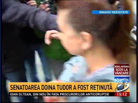 Senatoarea Doina Tudor a fost reţinută
