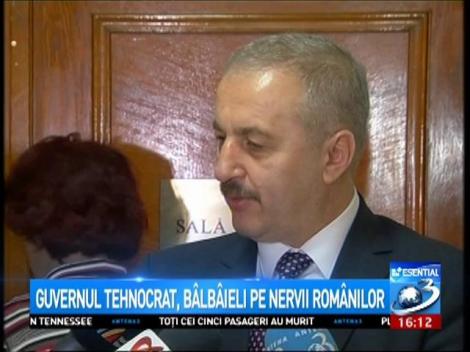 Guvernul tehnocrat, b&acirc;lb&acirc;ieli pe tema Legii salarizării