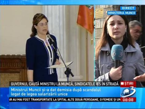 Guvernul caută ministru la muncă, sindicatele ies &icirc;n stradă