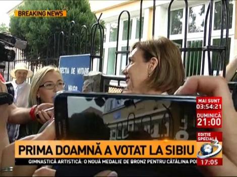 Prima doamnă a votat la Sibiu