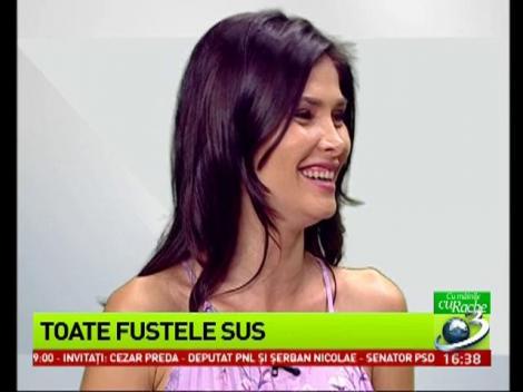 Cu M&acirc;inile cuRache: Toate fustele sus!