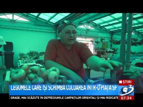 Verzi, maro sau negre? Legumele care își schimbă culoarea, într-o piață demnă de filmele SF, din Suceava. Ce spun oamenii