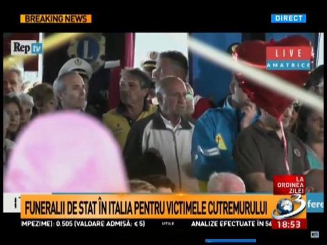 Imagini &icirc;n direct de la funeraliile de la Amatrice