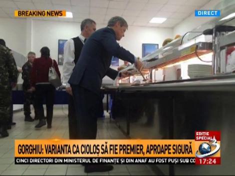 Cioloș nu candidează, dar se comportă ca și cum e &icirc;n campanie