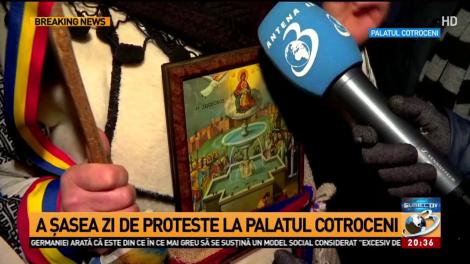 Doamna cu năframă-n v&acirc;rf de băţ &icirc;ndeamnă la pace şi limpezirea minţilor