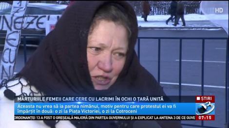 O femeie din Roman a venit la București să ceară cu lacrimi &icirc;n ochi o țară unită. &rdquo;Să fim mai buni, mai iertători, că suntem un popor credincios&rdquo;