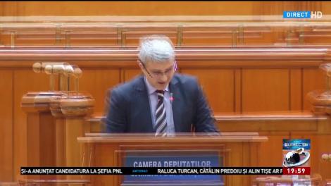 Robert Turcescu, &icirc;n plenul Parlamentului: Bună ziua, pe loc repaos!
