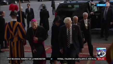 Donald Trump se întâlneşte cu Papa Francisc. Imagini de la Vatican