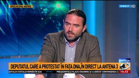 Deputatul Liviu Pleşoianu, cel care a protestat în faţa DNA, la Antena 3