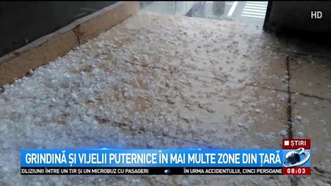 Grindină și vijelii puternice în mai multe zone din țară